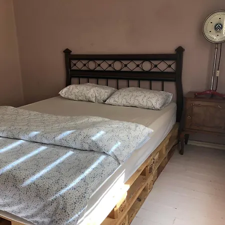 Tarihi Kaleici Muethis Lokasyon 2+1 Uygun Fiyat
