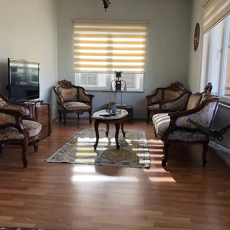 Tarihi Kaleici Muethis Lokasyon 2+1 Uygun Fiyat Apartment *