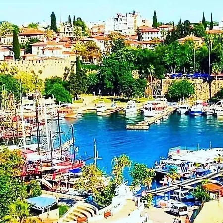 Tarihi Kaleici Muethis Lokasyon 2+1 Uygun Fiyat