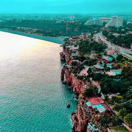 Tarihi Kaleici Muethis Lokasyon 2+1 Uygun Fiyat *